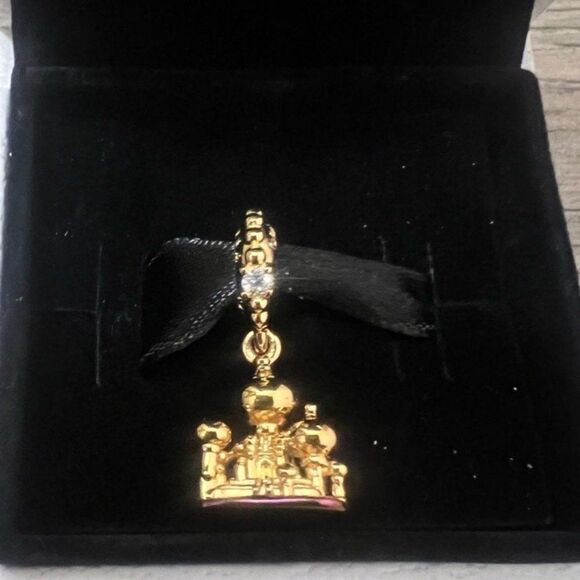 Disney Aladdin Agrabah Castle Dangle Charm - Picture 2 of 9